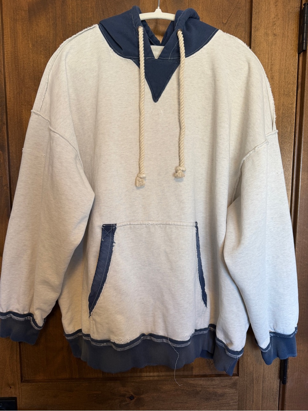 WE THE FREE hooded sweatshirt NEW size M